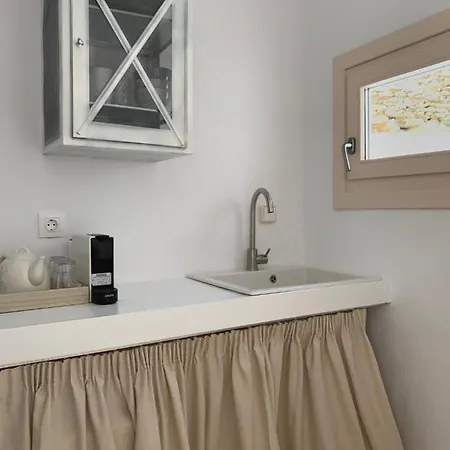 Apartment Almyriki *