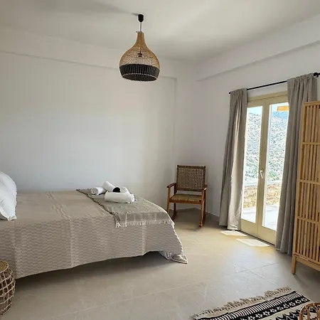 Almyriki Apartment
