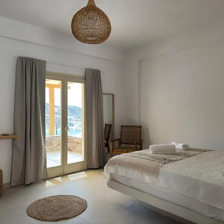 Almyriki Apartment *